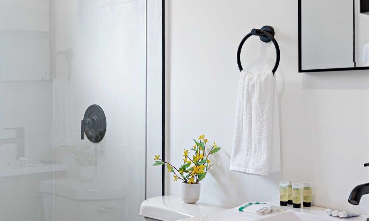 Photo of Bathroom in Sailboat Bend