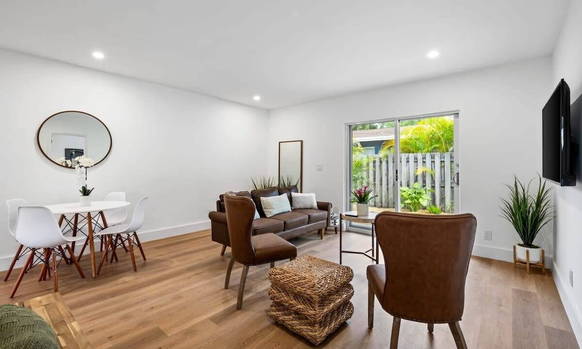 Photo of Livingroom in Sailboat Bend