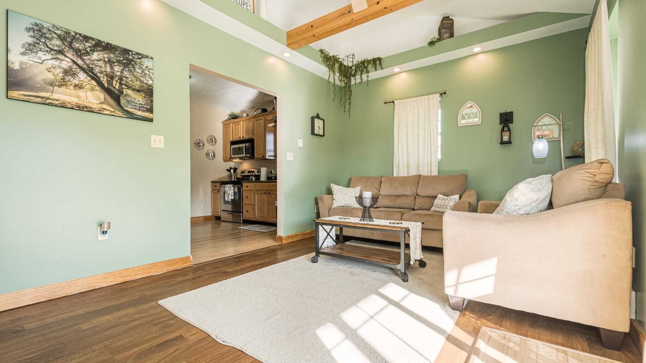 Photo of Livingroom in McHenry