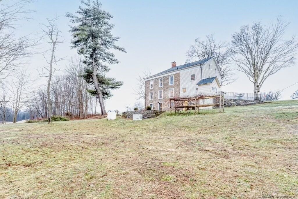 Photo of Others in Mount Marion