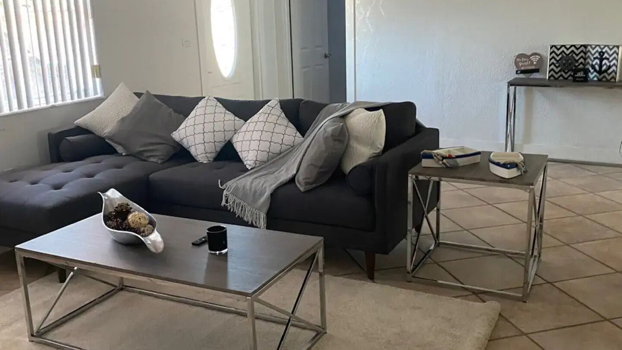 Photo of Livingroom in Ives Estates