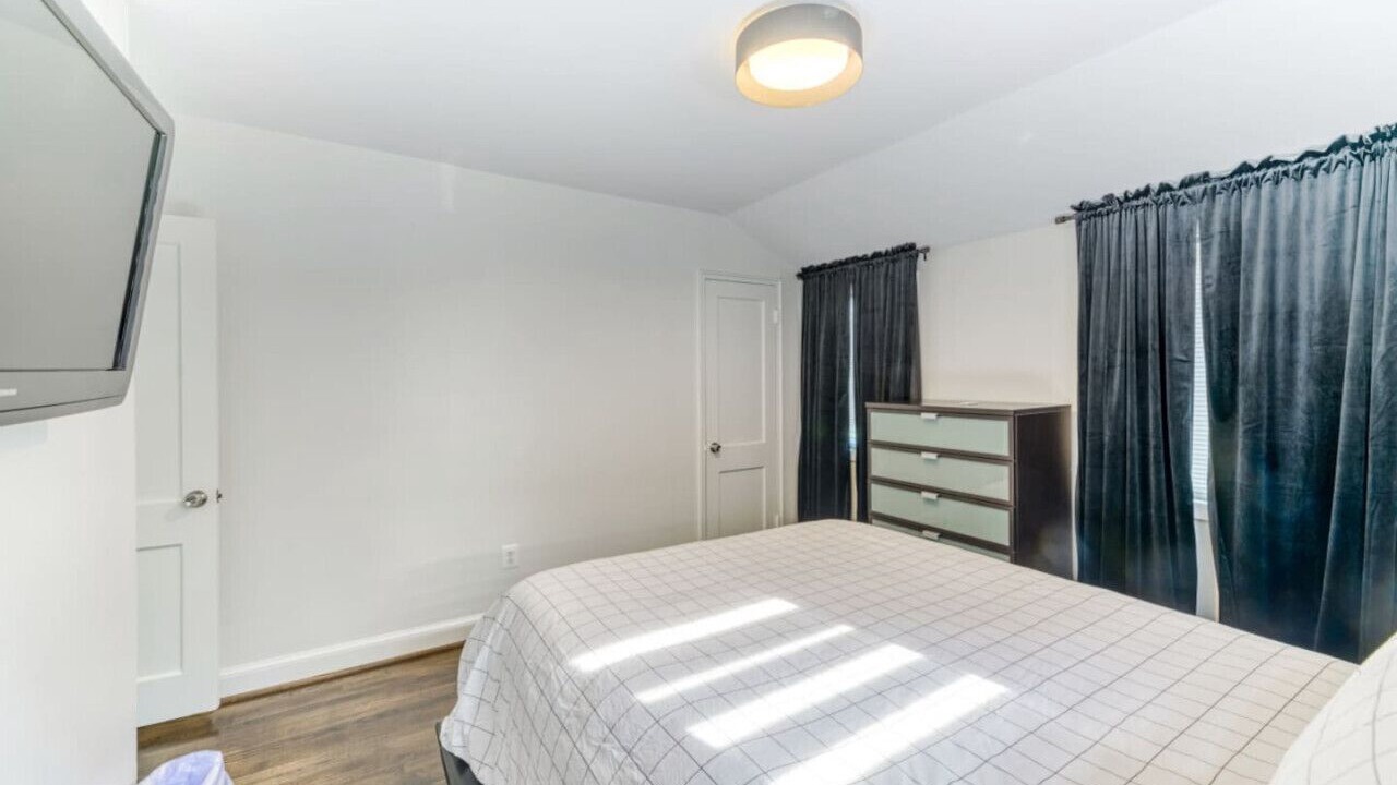 Photo of Bedroom in Southeast