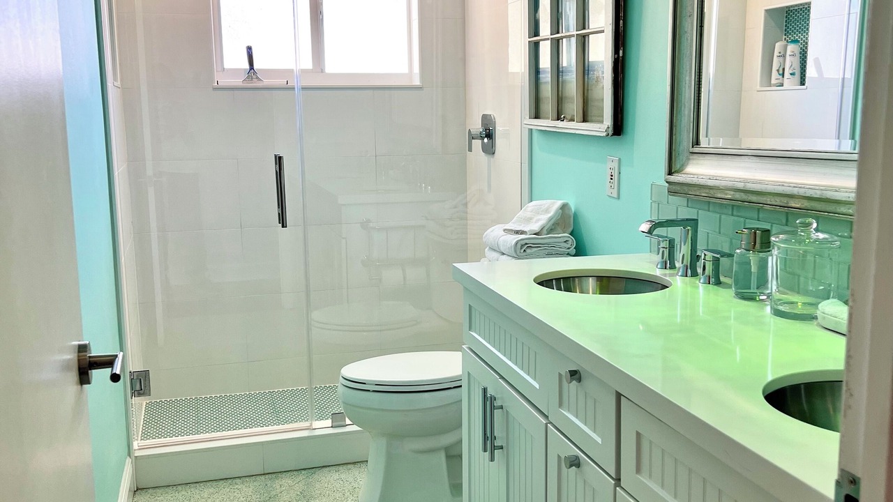Photo of Bathroom in Cypress Point