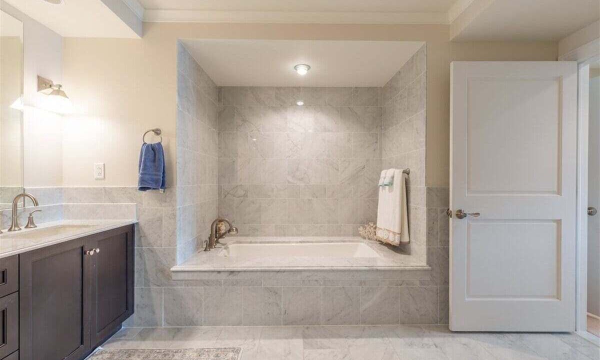 Photo of Bathroom in Diamond Beach
