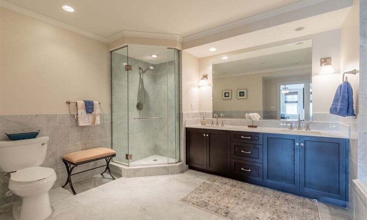Photo of Bathroom in Diamond Beach