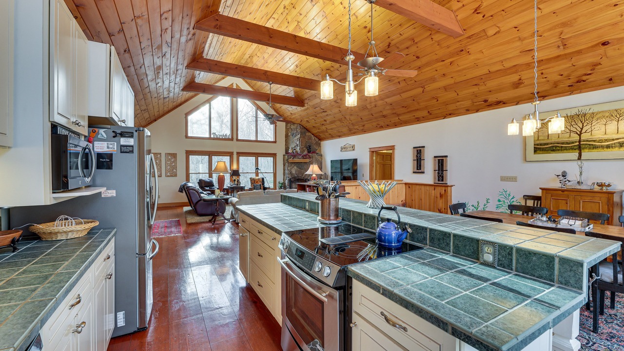 Photo of Kitchen in Edray