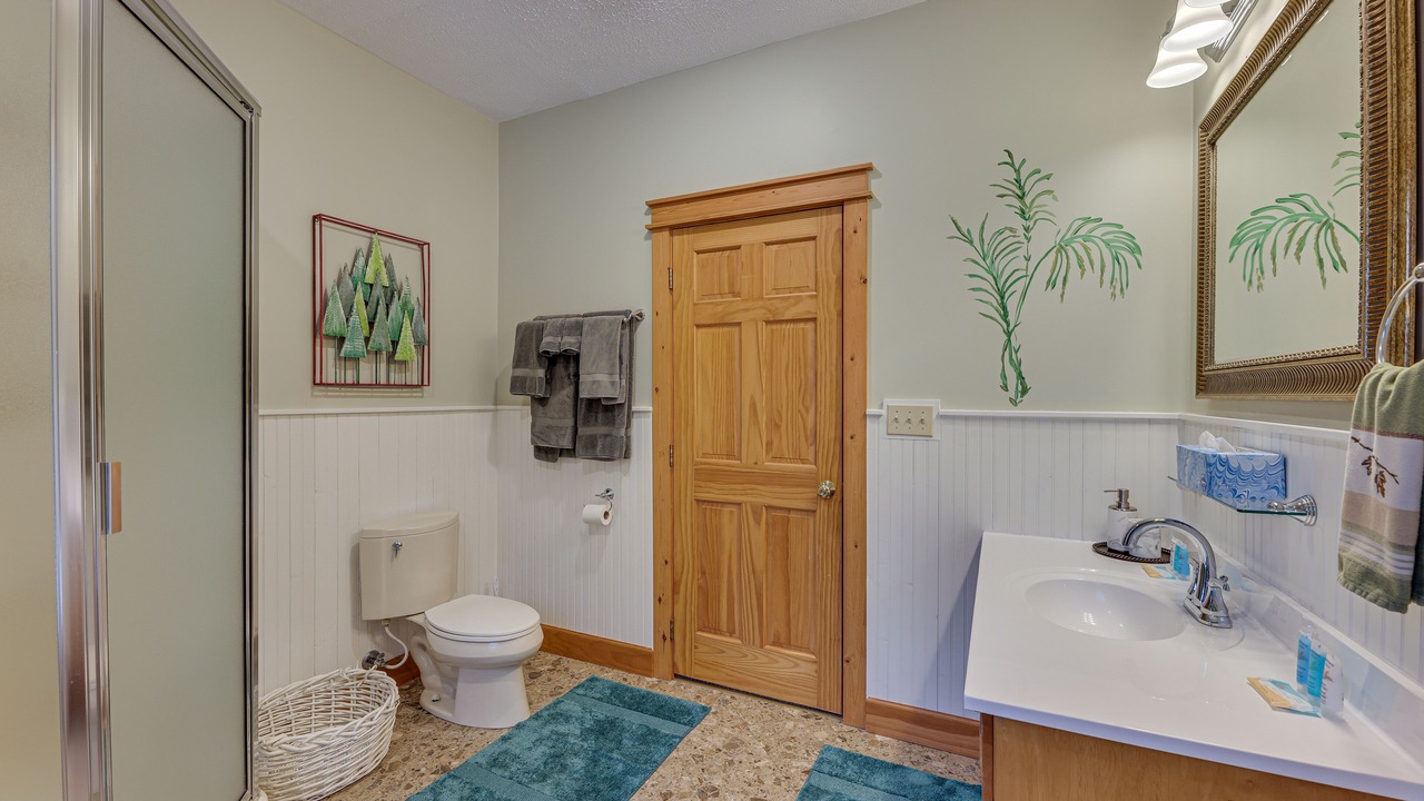Photo of Bathroom in Edray