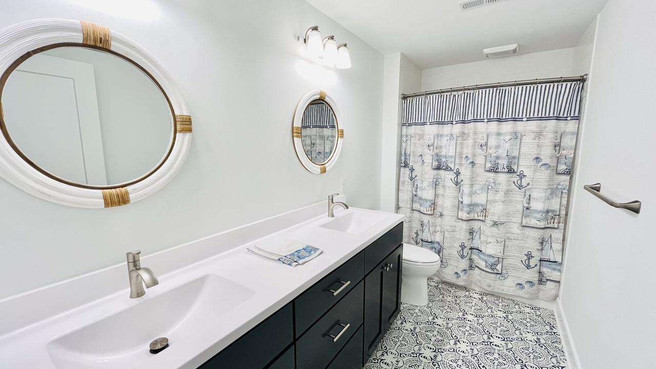 Photo of Bathroom in Country Club Estates