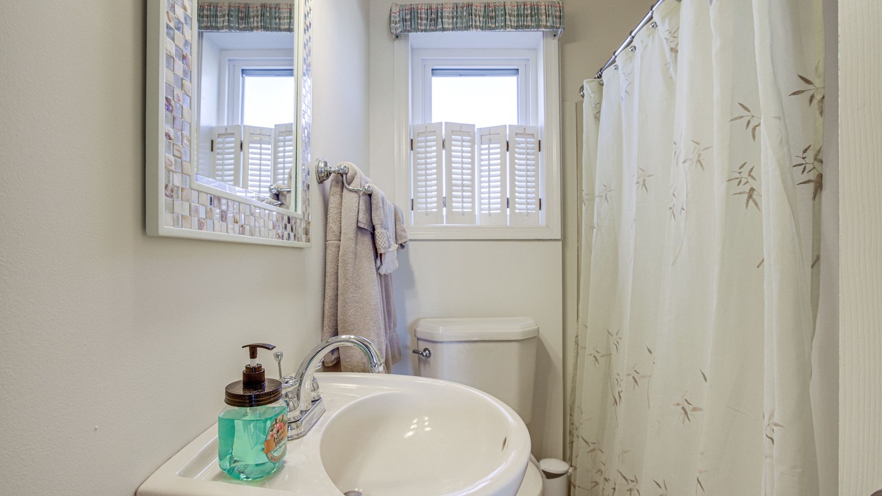 Photo of Bathroom in Upper Fairmount
