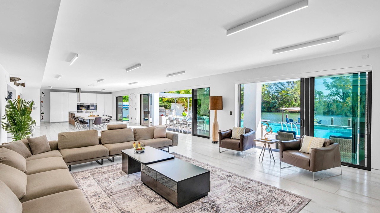 Photo of Livingroom in Harbor Beach