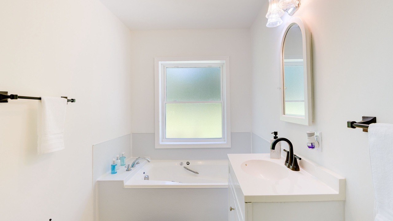 Photo of Bathroom in Point Lookout