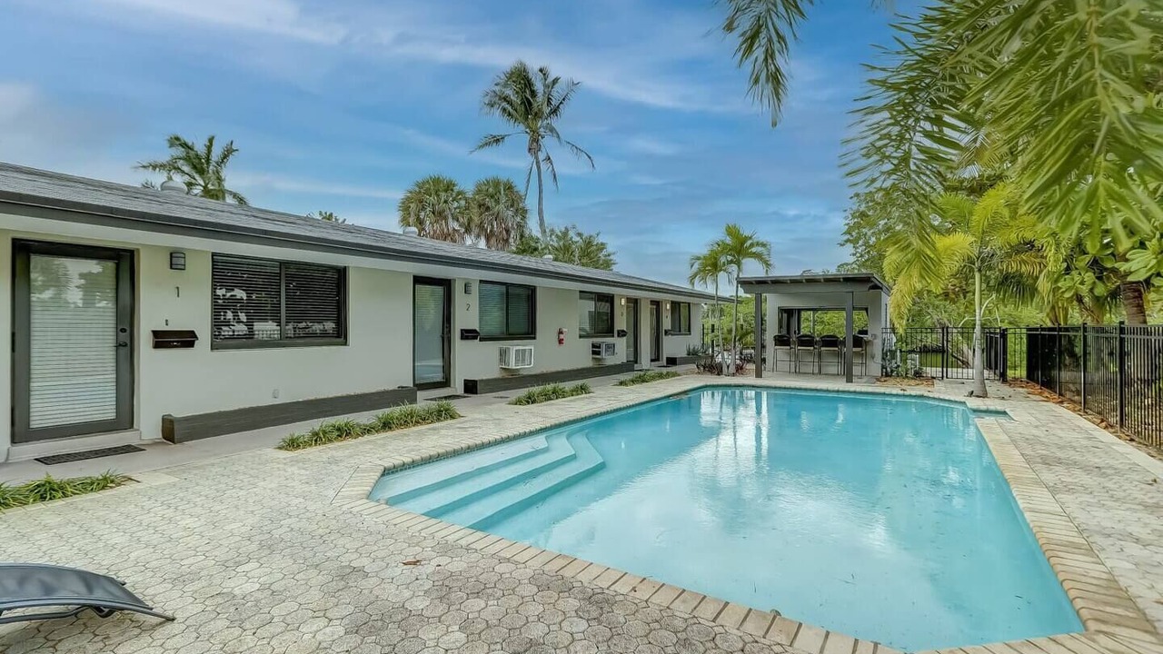 Photo of Outdoor in Middle River Terrace