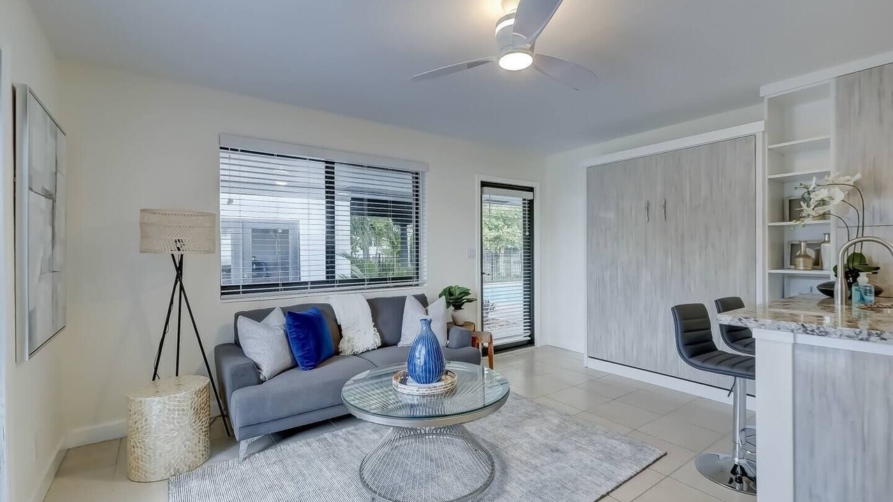 Photo of Livingroom in Middle River Terrace
