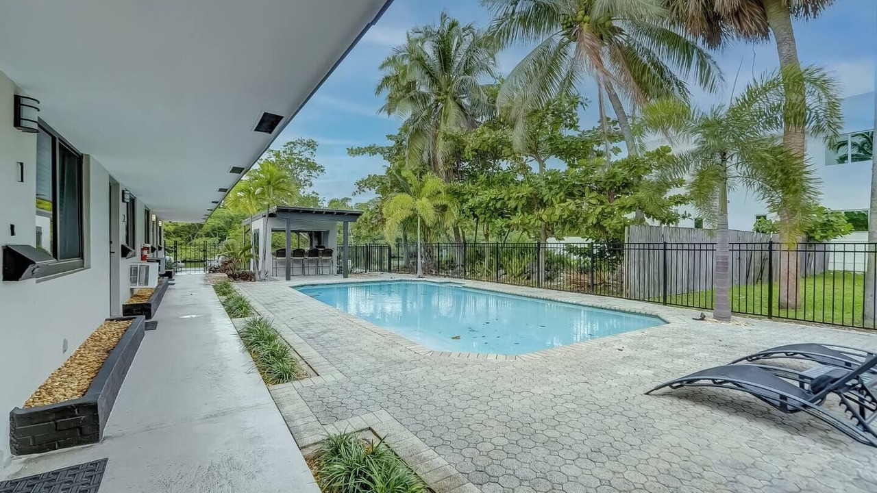Photo of Outdoor in Middle River Terrace