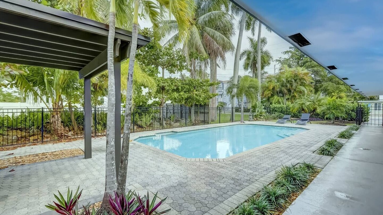 Photo of Outdoor in Middle River Terrace