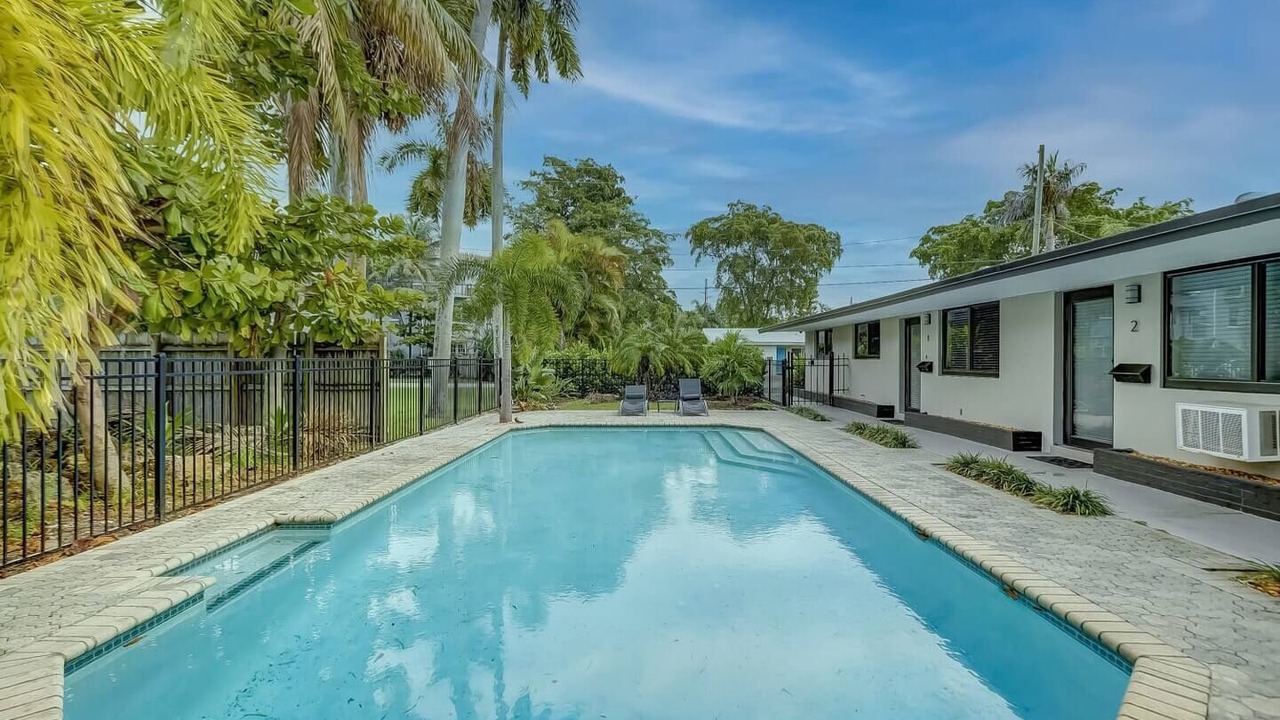 Photo of Outdoor in Middle River Terrace