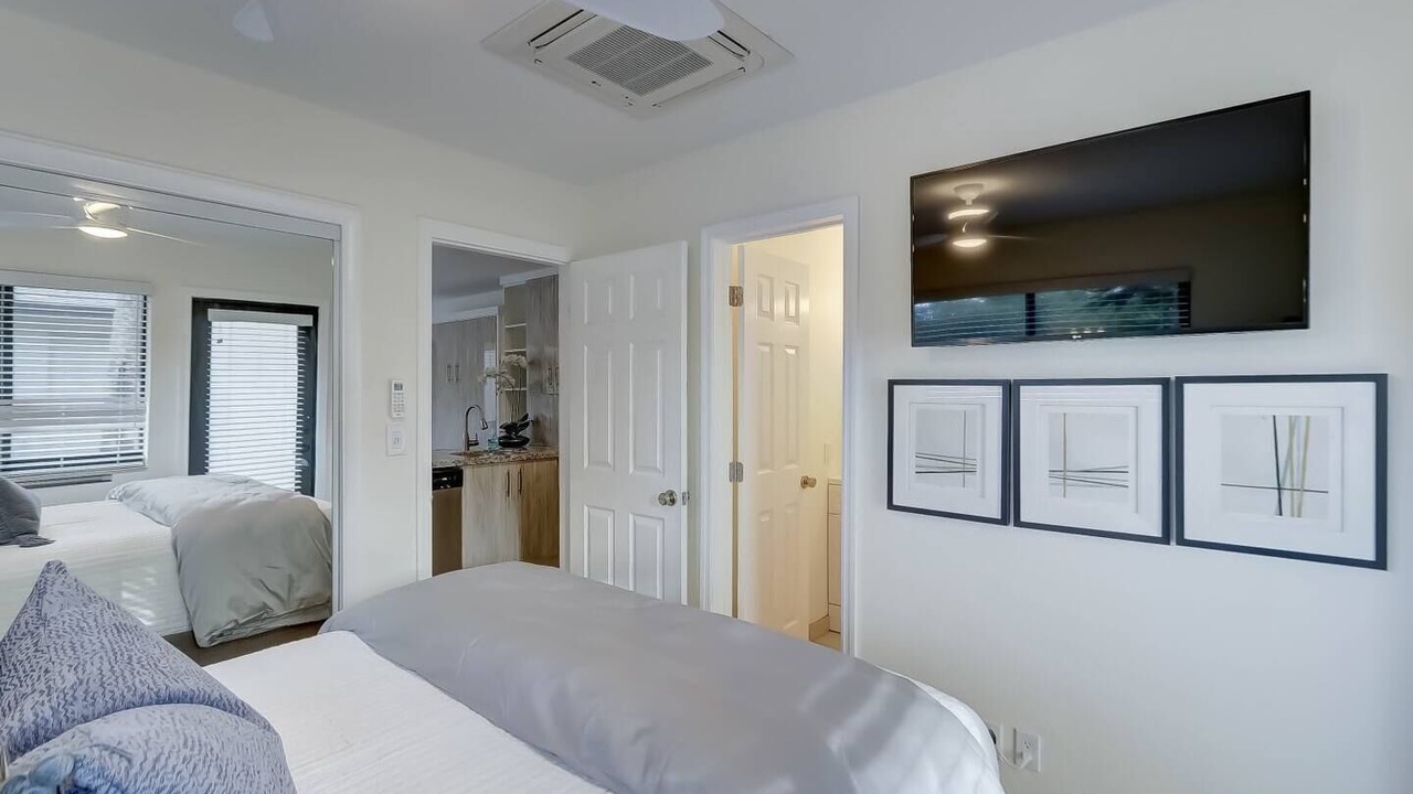Photo of Bedroom in Middle River Terrace