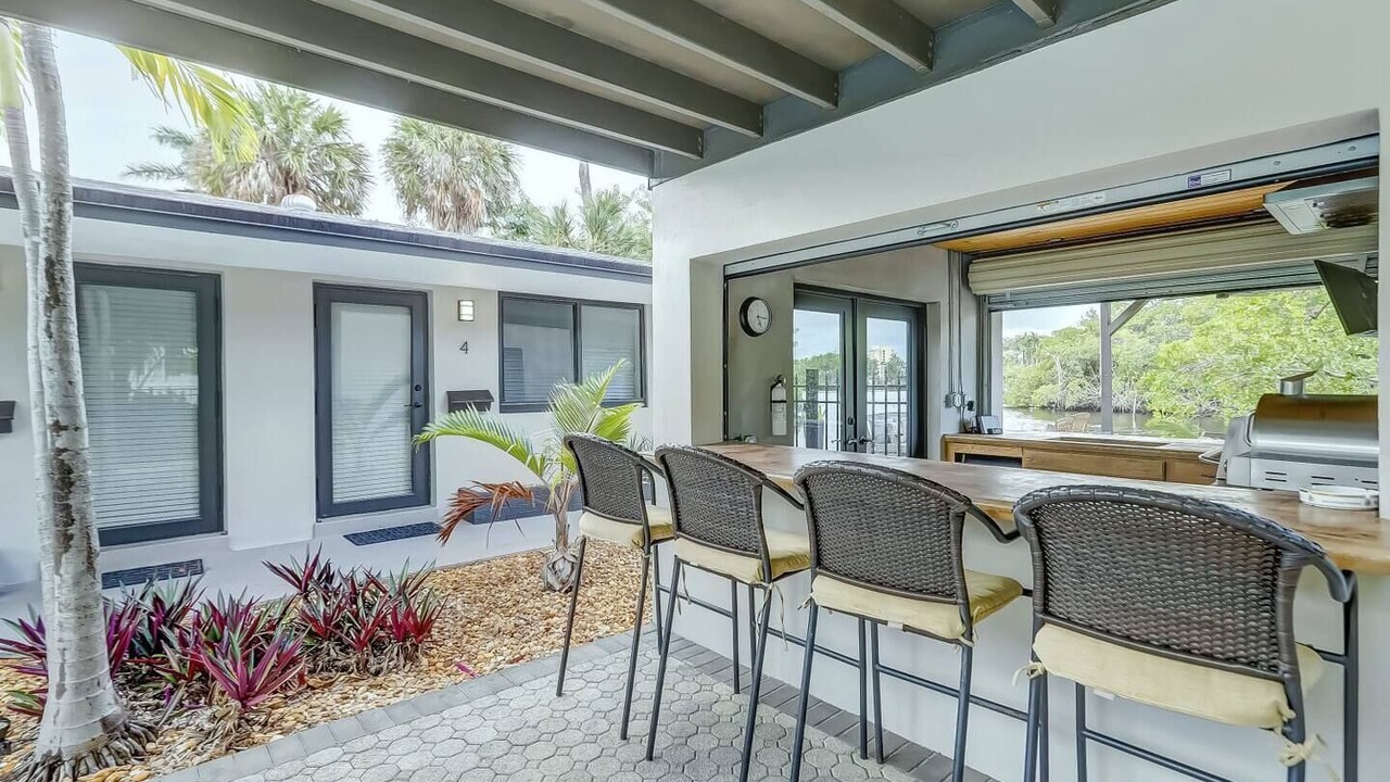 Photo of Patio Balcony in Middle River Terrace