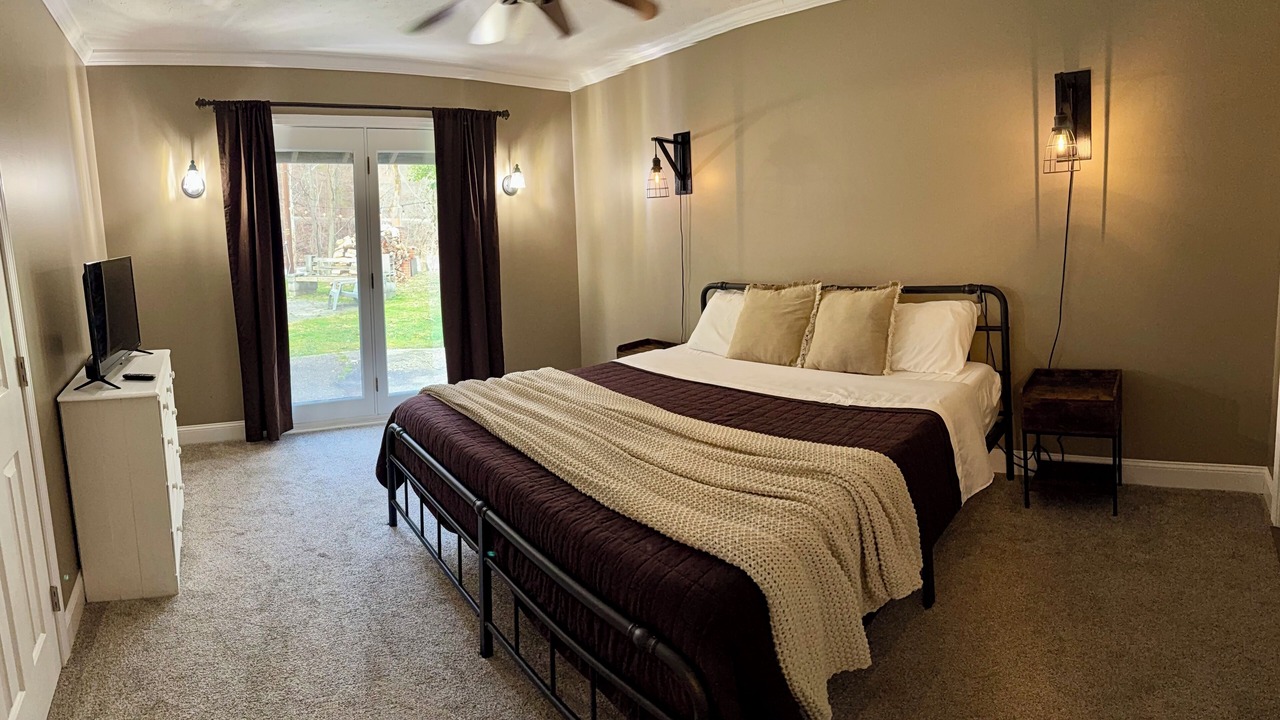 Photo of Bedroom in Webster Springs