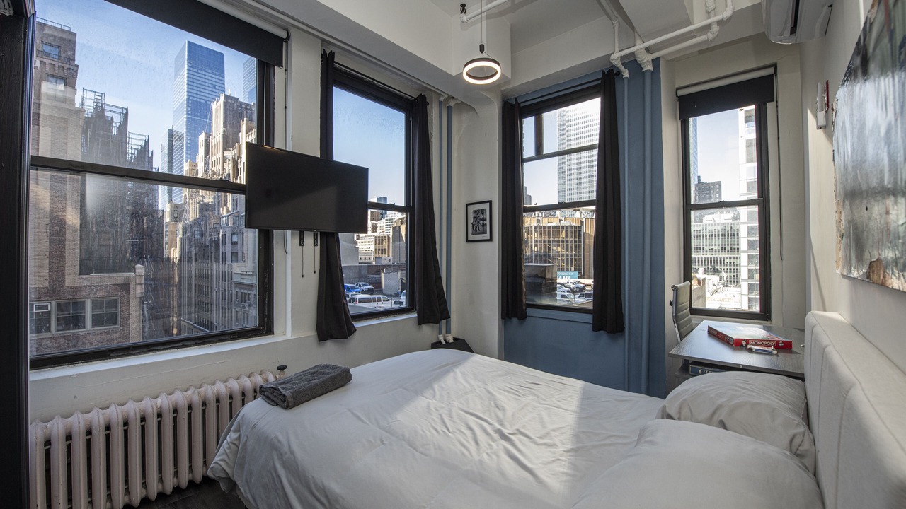 Photo of Bedroom in Midtown