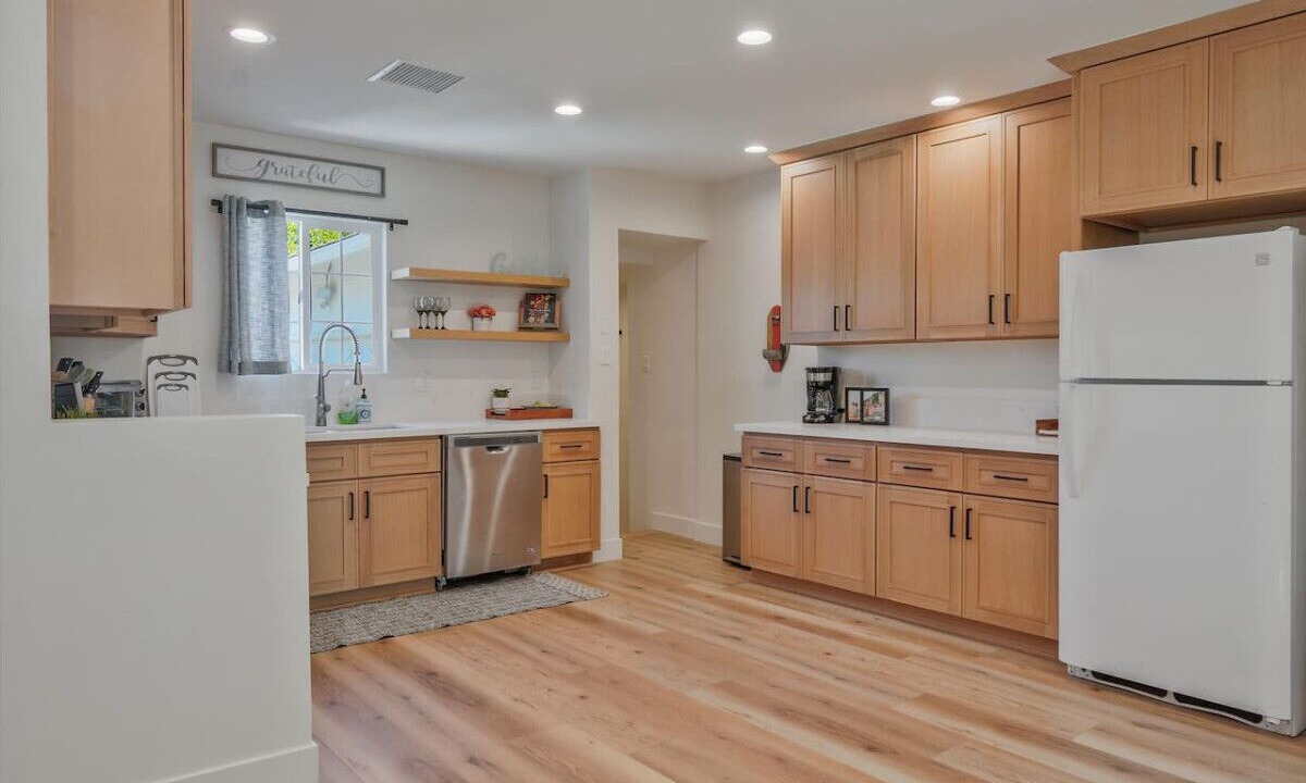 Photo of Kitchen in Valley Glen