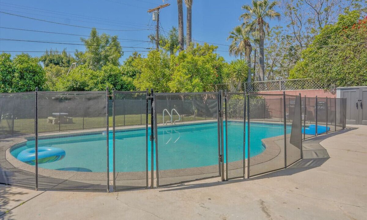 Photo of Outdoor in Valley Glen