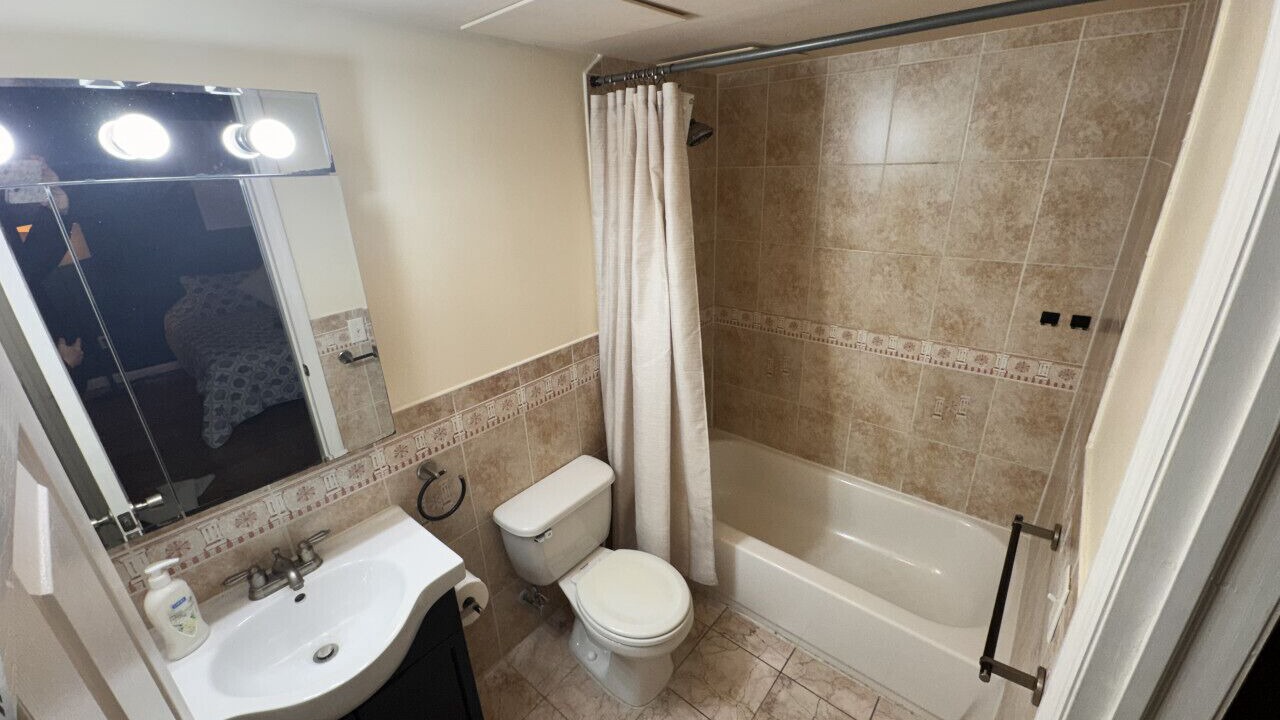 Photo of Bathroom in Union City