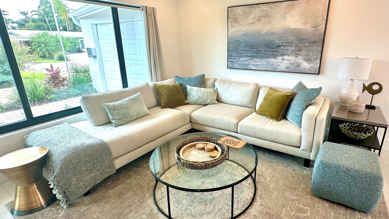 Photo of Livingroom in Central Corals