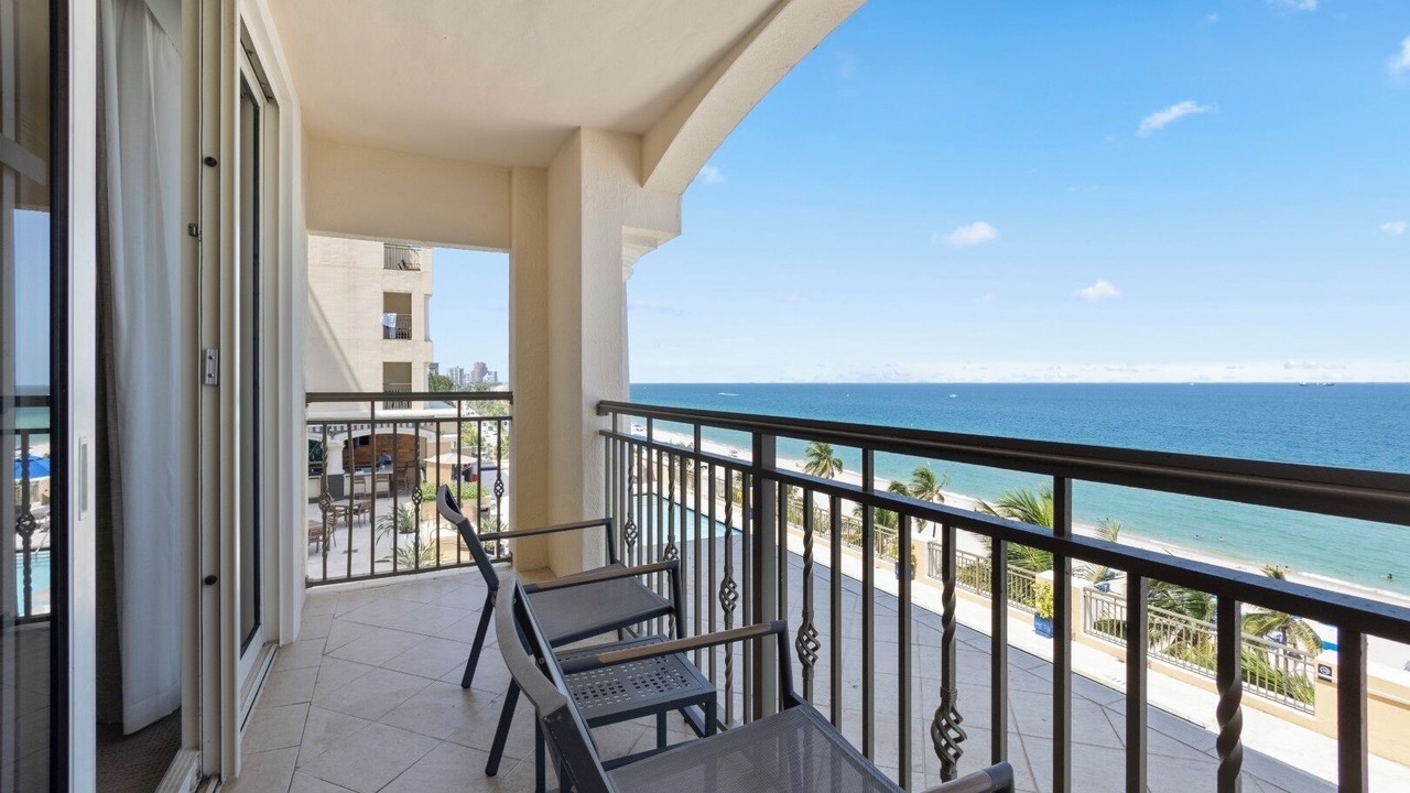 Photo of Patio Balcony in Central Beach