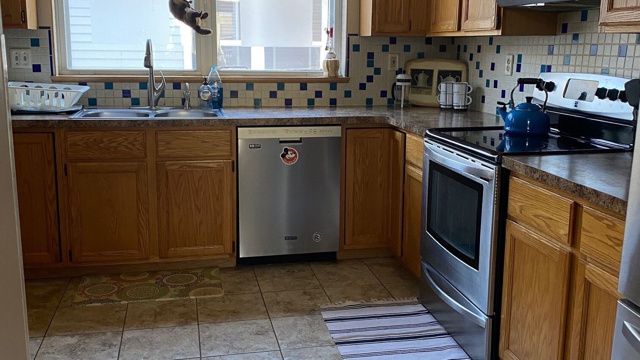 Photo of Kitchen in Geyser Crest