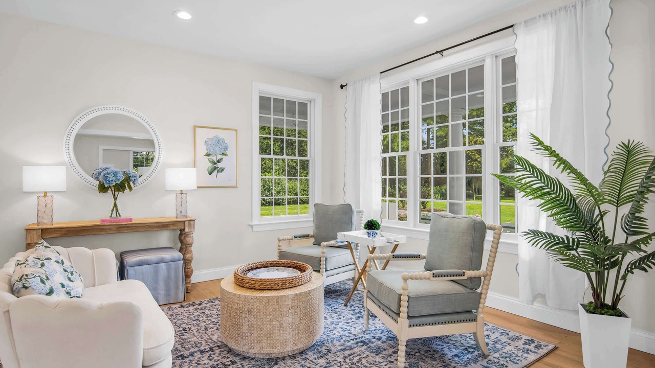 Photo of Livingroom in Royal Oak
