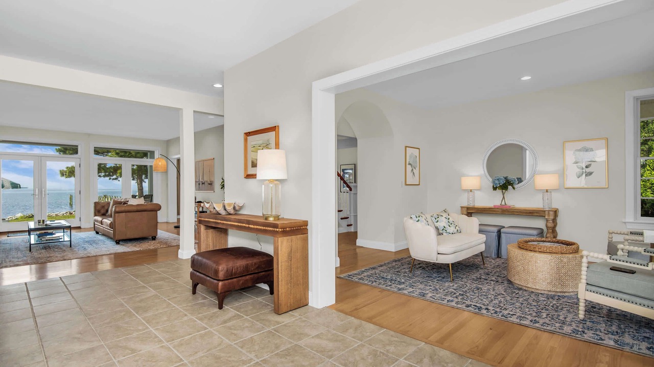 Photo of Livingroom in Royal Oak