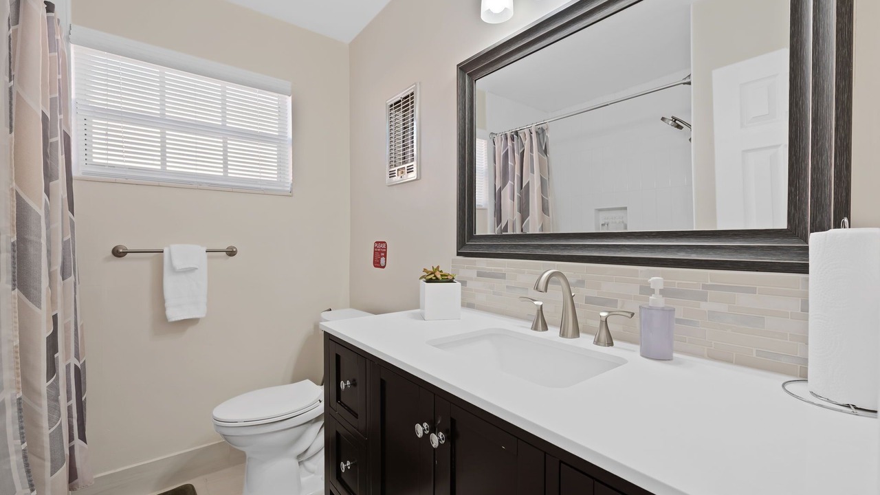 Photo of Bathroom in Miramar