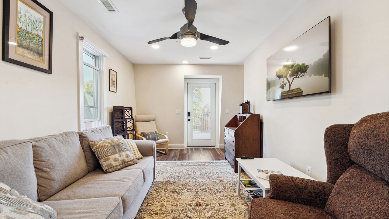 Photo of Livingroom in Chestertown