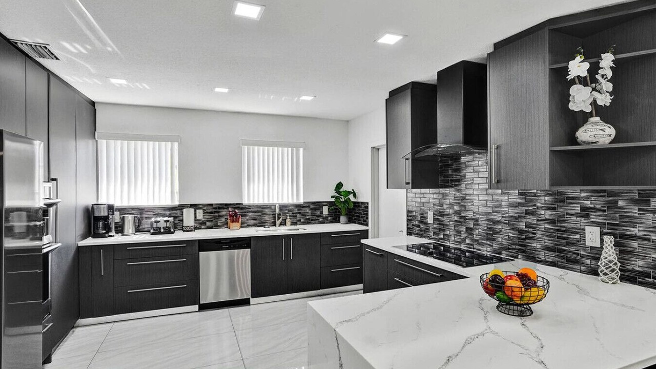 Photo of Kitchen in Hollywood Lakes