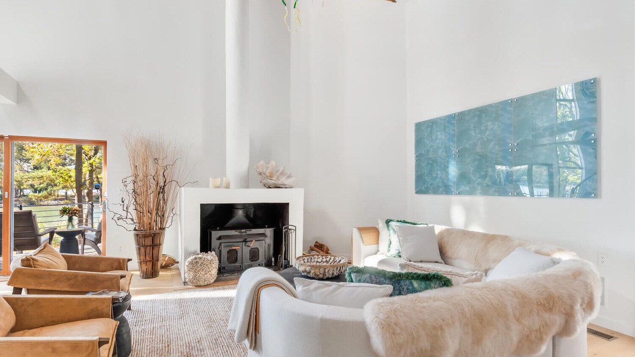 Photo of Livingroom in Royal Oak