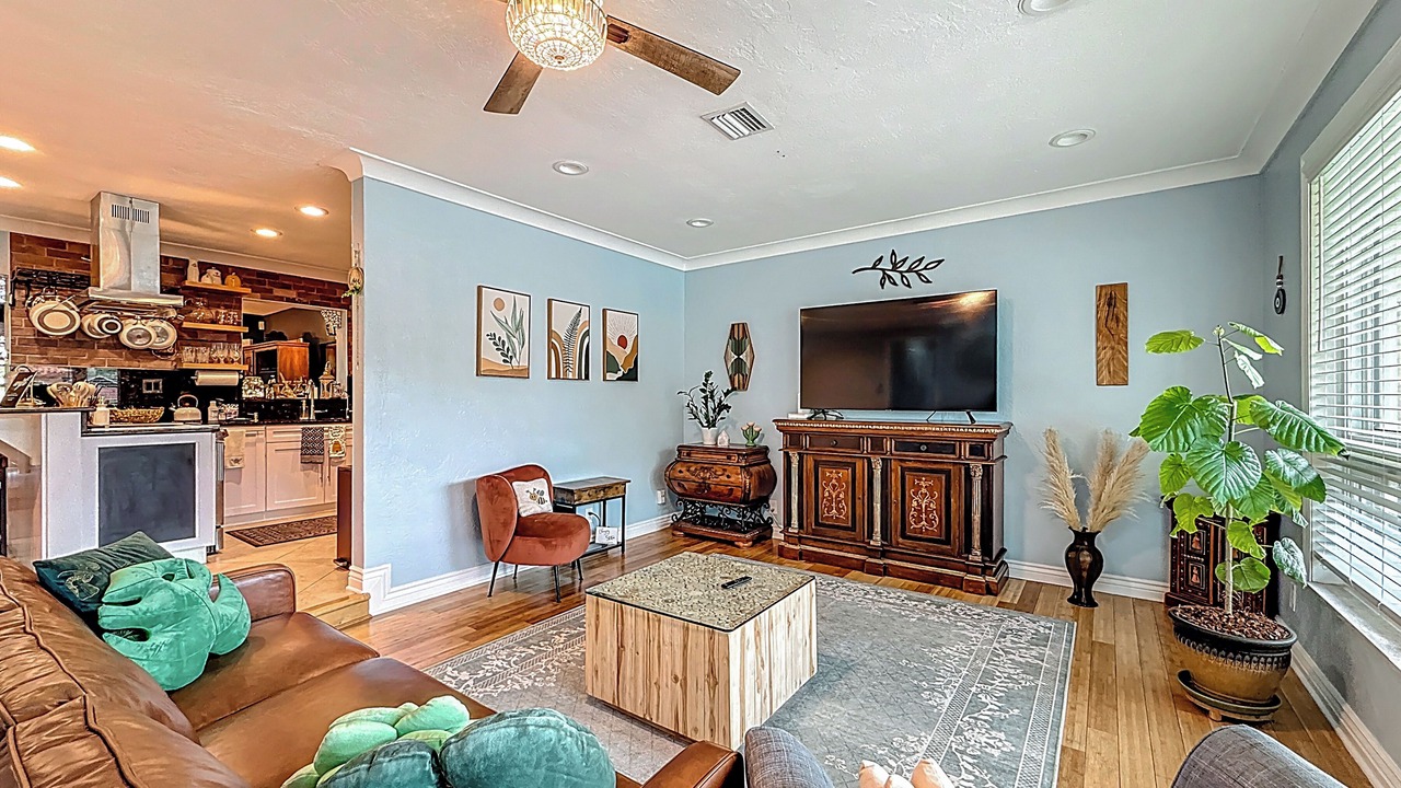 Photo of Livingroom in Riverland Village