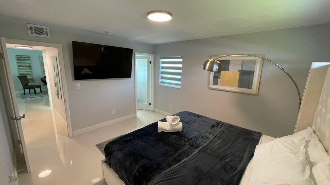 Photo of Bedroom in Carol City