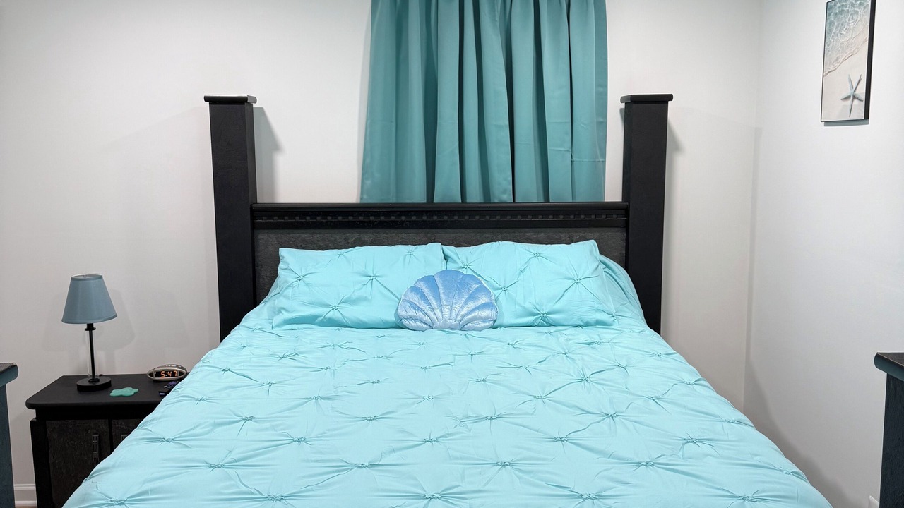 Photo of Bedroom in James Madison