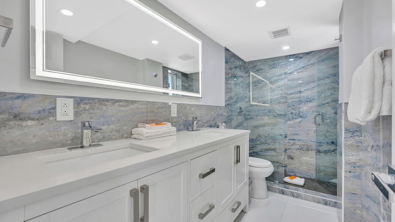 Photo of Bathroom in Galt Mile
