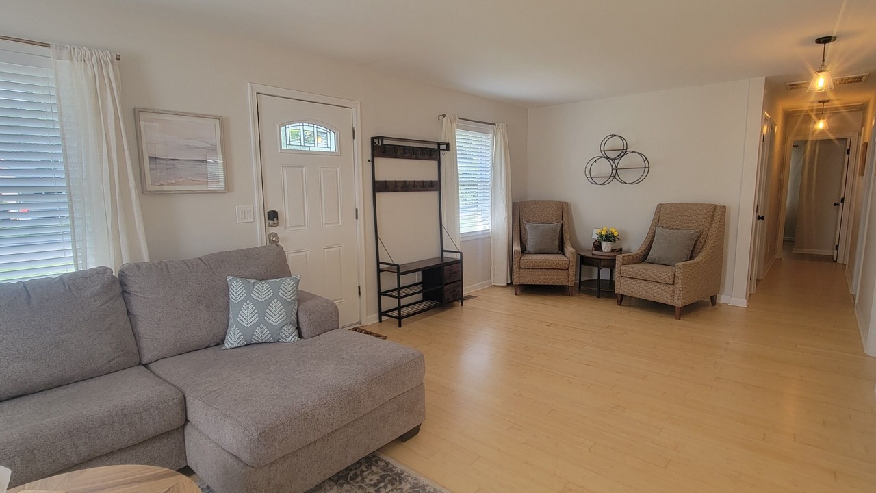 Photo of Livingroom in Milton