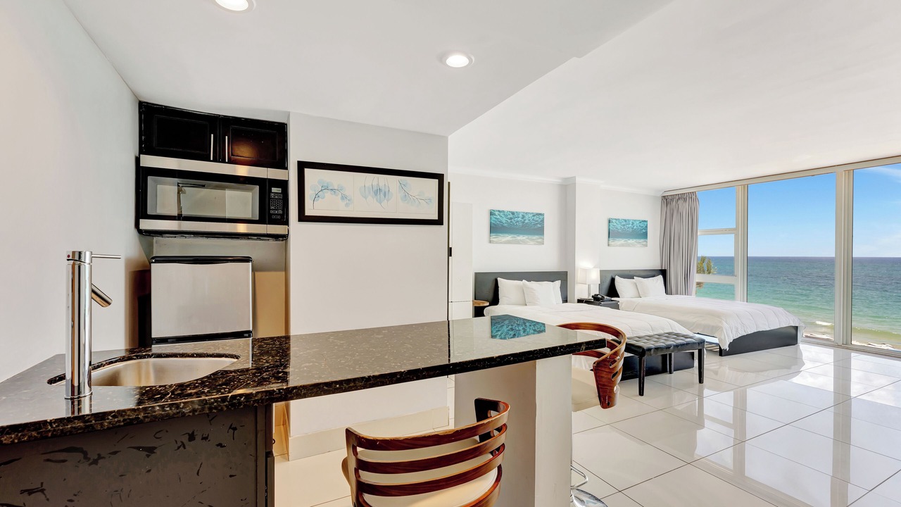 Photo of Bedroom in Bermuda Riviera