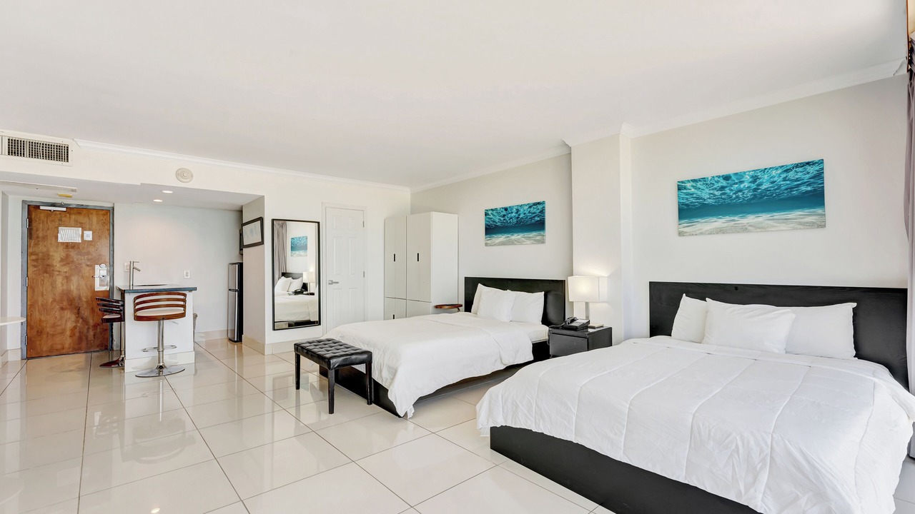 Photo of Bedroom in Bermuda Riviera