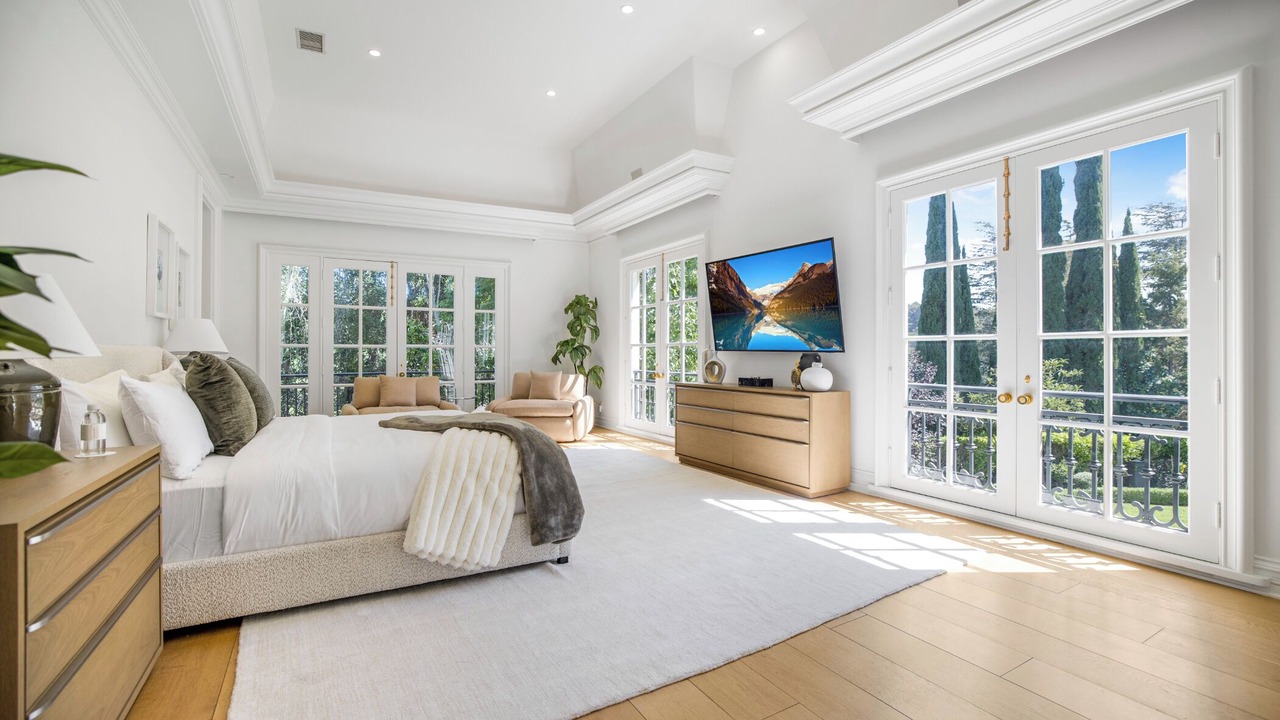 Photo of Bedroom in Beverly Hills