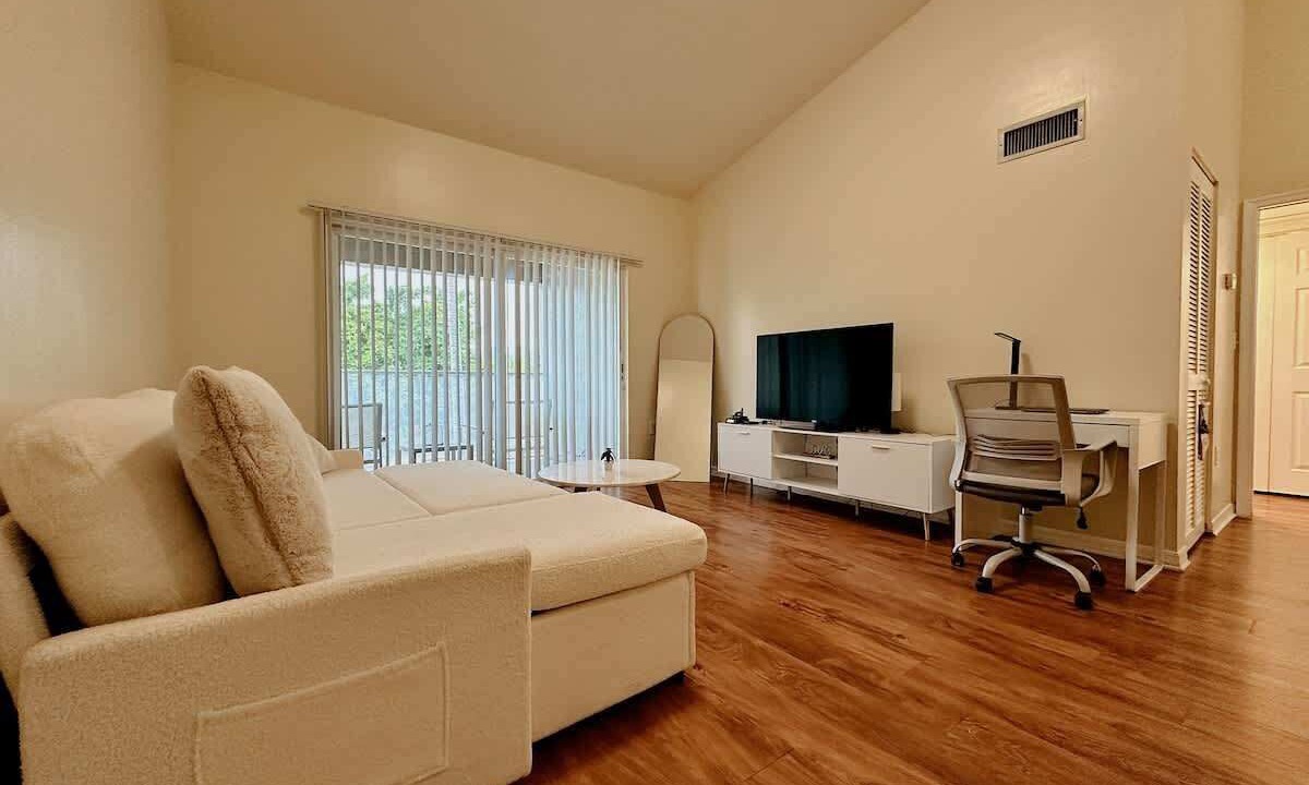Photo of Patio Balcony in Pembroke Pines