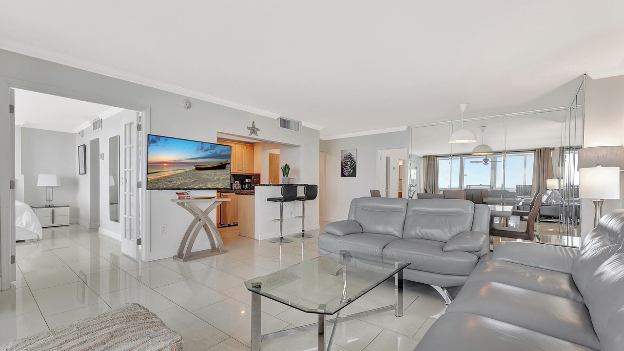 Photo of Livingroom in Bermuda Riviera