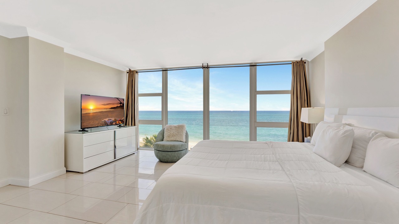 Photo of Bedroom in Bermuda Riviera