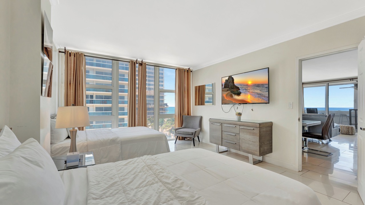 Photo of Bedroom in Bermuda Riviera