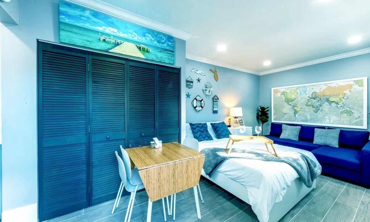 Photo of Bedroom in Royal Poinciana