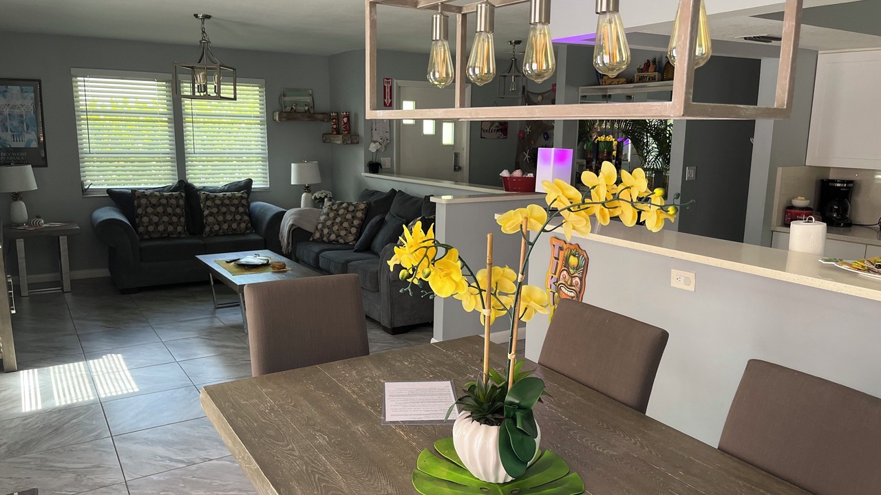 Photo of Livingroom in Harbordale